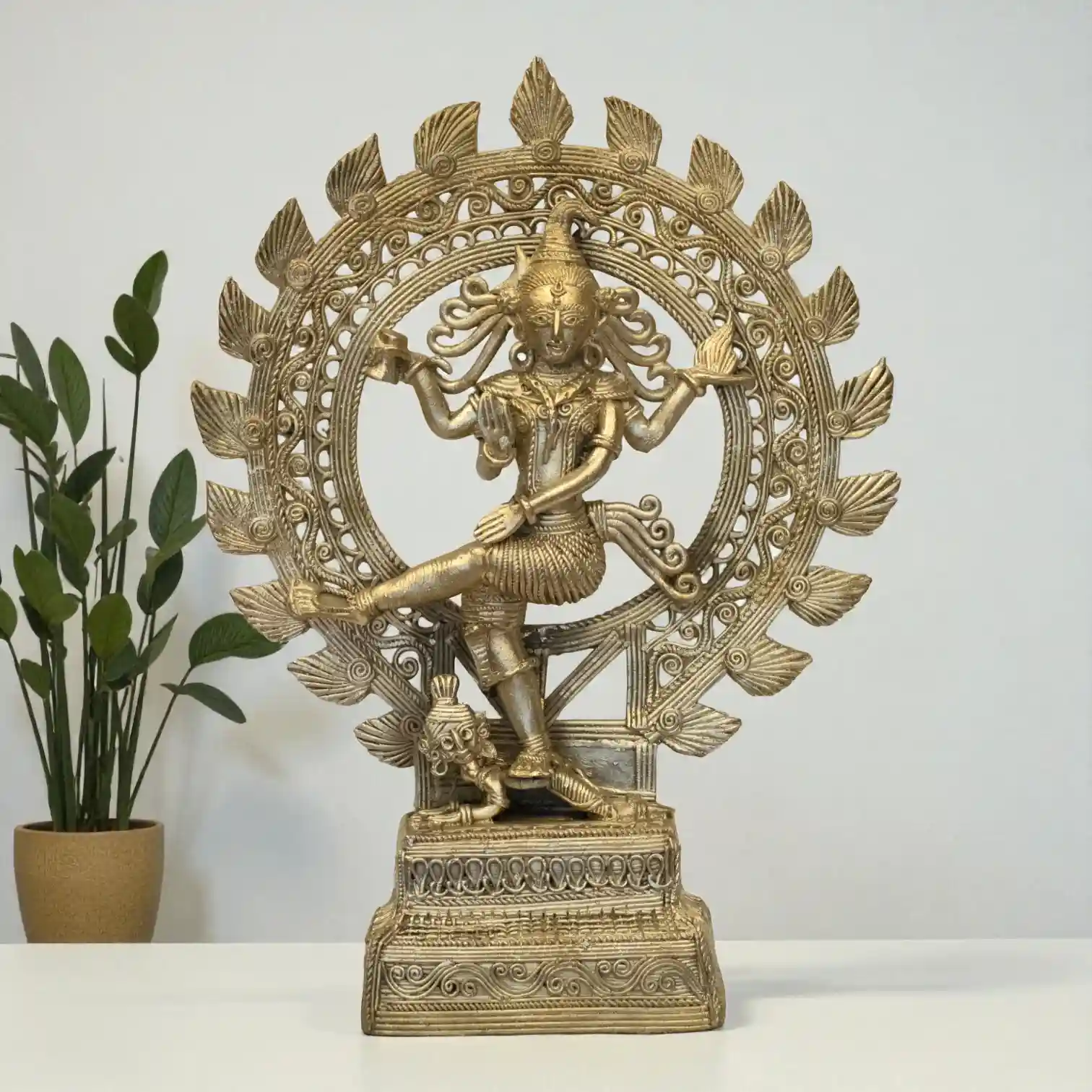 Front view of Nataraj dokra metal craft from Karuka.